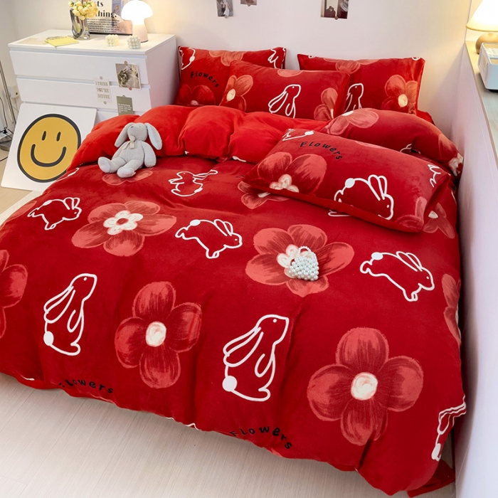 91家纺网 家纺一手货源 找家纺 西引力 2023新款加厚印花牛奶绒四件套法莱绒单被套直播大红兔兔