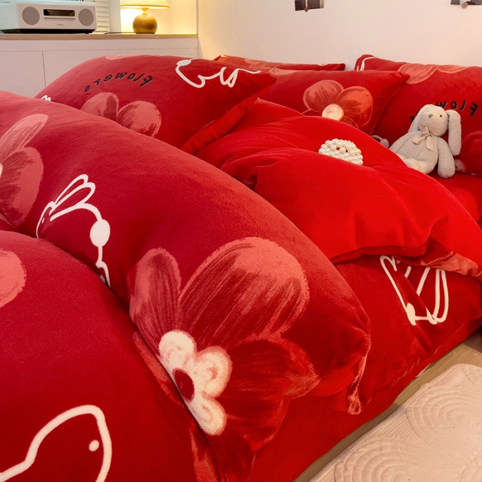 91家纺网 家纺一手货源 找家纺 西引力 2023新款加厚印花牛奶绒四件套法莱绒单被套直播大红兔兔