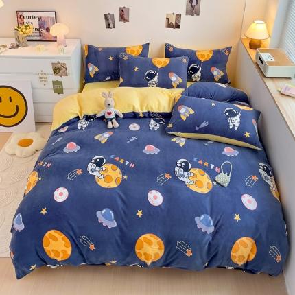 91家纺网 家纺一手货源 找家纺 西引力 2023新款加厚印花牛奶绒四件套法莱绒单被套直播太空人