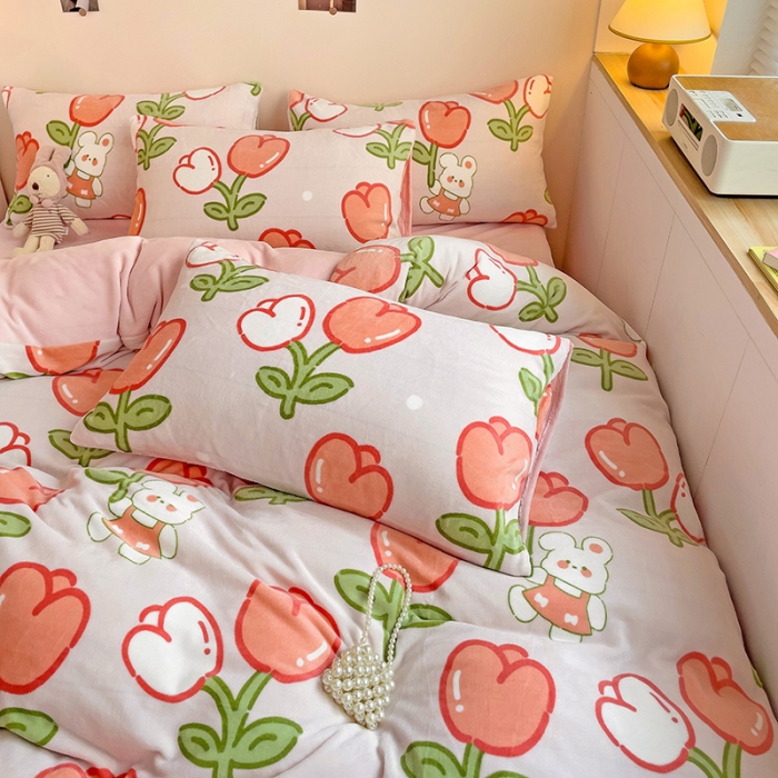 91家纺网 家纺一手货源 找家纺 西引力 2023新款加厚印花牛奶绒四件套法莱绒单被套直播幸运兔