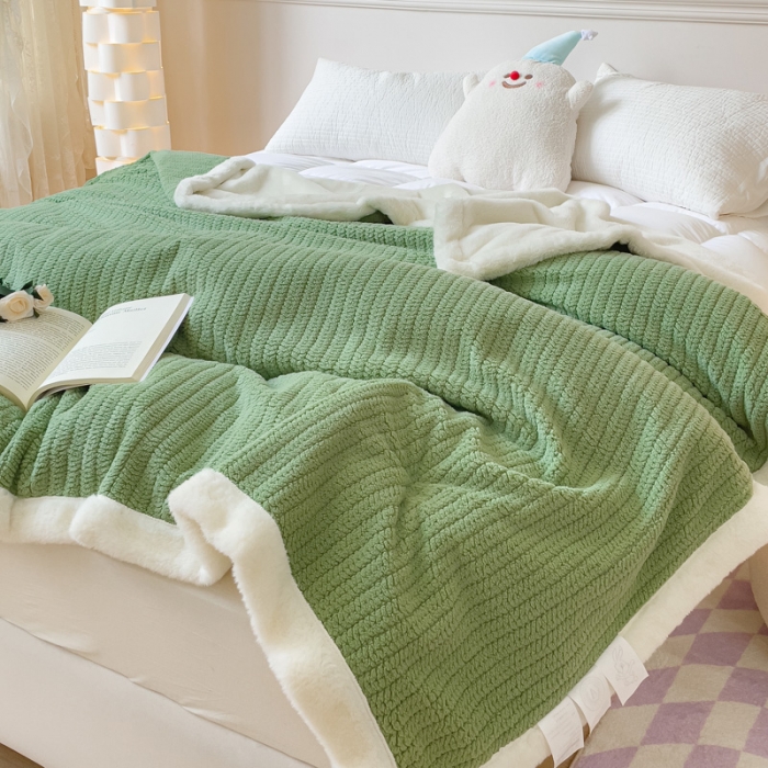 91家纺网 家纺一手货源 找家纺 （总）春妮 2023新款A面编织绒+B面兔毛绒毛毯双层盖毯