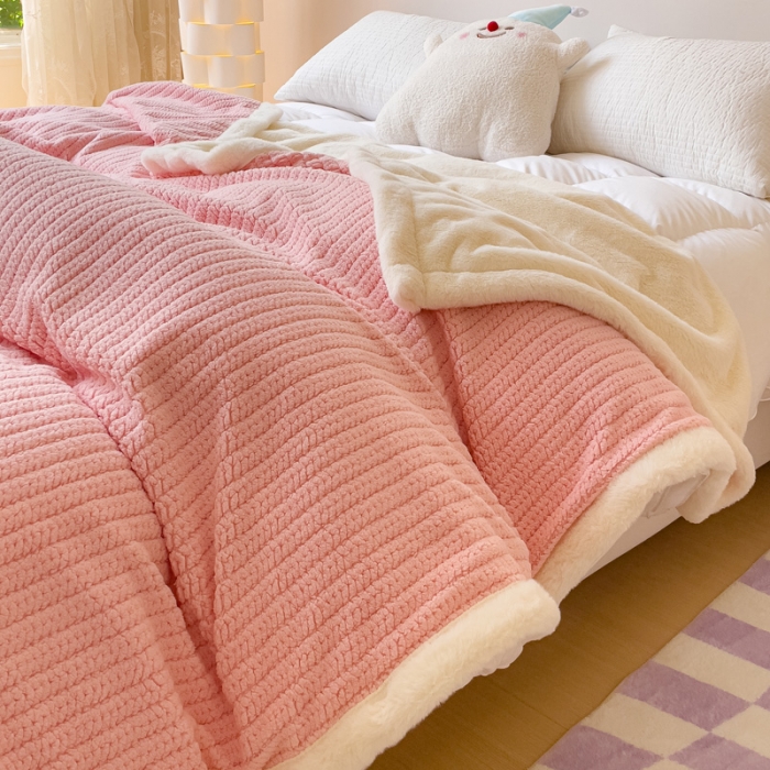 91家纺网 家纺一手货源 找家纺 春妮 2023新款A面编织绒+B面兔毛绒毛毯双层盖毯 豆沙粉