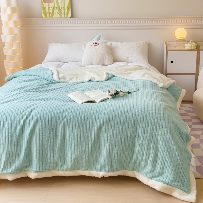 91家纺网 家纺一手货源 找家纺 春妮 2023新款A面编织绒+B面兔毛绒毛毯双层盖毯 湖水蓝