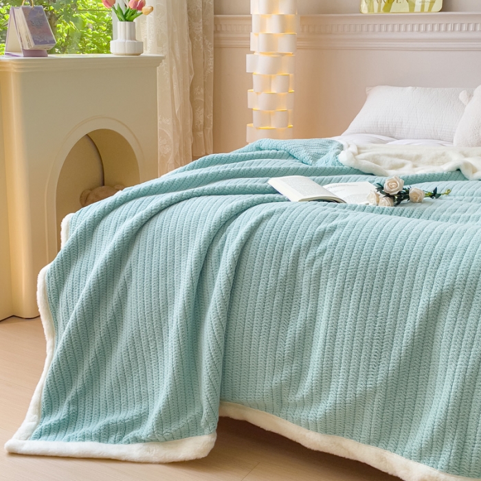 91家纺网 家纺一手货源 找家纺 春妮 2023新款A面编织绒+B面兔毛绒毛毯双层盖毯 湖水蓝