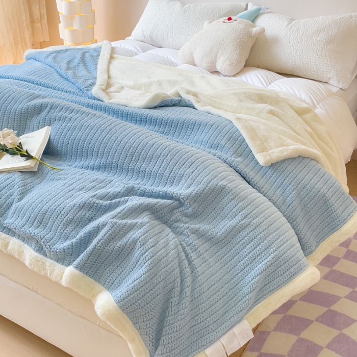 91家纺网 家纺一手货源 找家纺 春妮 2023新款A面编织绒+B面兔毛绒毛毯双层盖毯 天空蓝