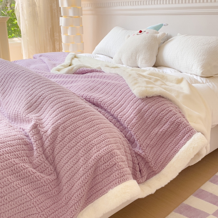 91家纺网 家纺一手货源 找家纺 春妮 2023新款A面编织绒+B面兔毛绒毛毯双层盖毯 芋泥紫