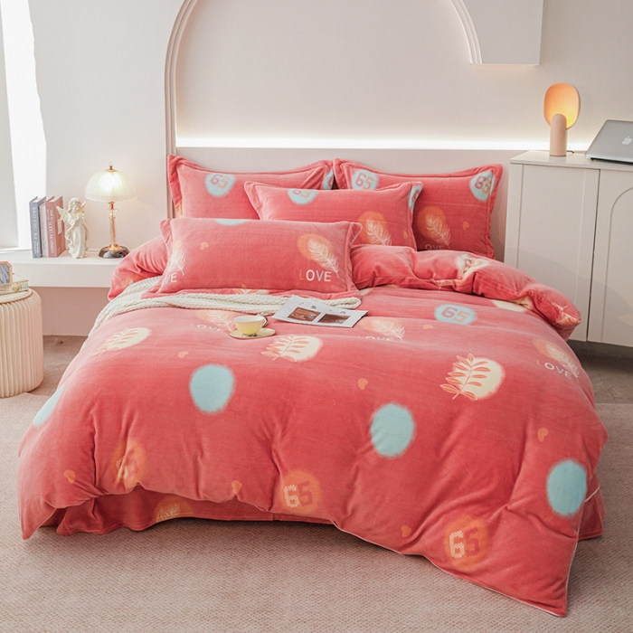 91家纺网 家纺一手货源 找家纺 尚品凤凰2025新款高克重印花牛奶绒四件套-工艺款 三叶草  桔