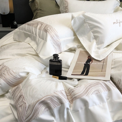 91家纺网 家纺一手货源 找家纺 黑白森林23款100支全棉提花四件套纯棉床上用品