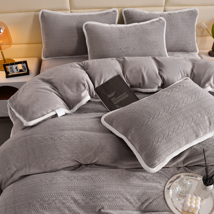 91家纺网 家纺一手货源 找家纺 畅畅家纺 2023新款A类雕花绒牛奶绒四件套 安娜-灰