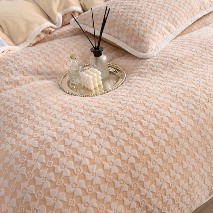 91家纺网 家纺一手货源 找家纺 畅畅家纺 2023新款A类雕花绒牛奶绒四件套 大风车-黄