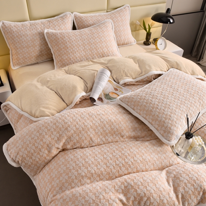 91家纺网 家纺一手货源 找家纺 畅畅家纺 2023新款A类雕花绒牛奶绒四件套 大风车-黄