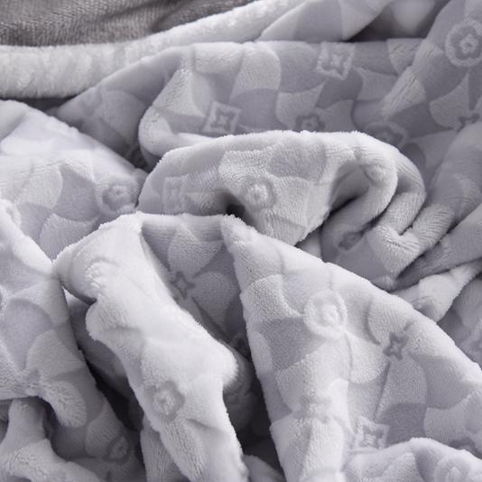 91家纺网 家纺一手货源 找家纺 畅畅家纺 2023新款A类雕花绒牛奶绒四件套 大风车-浅灰