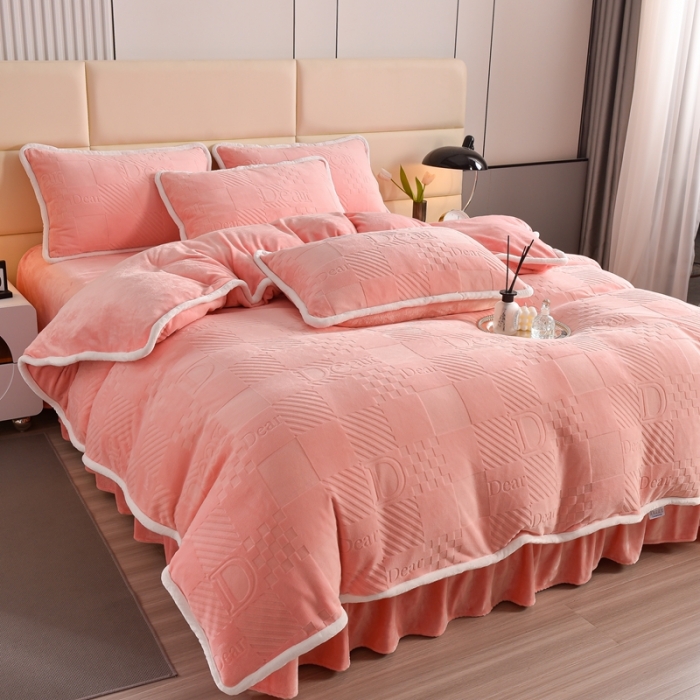 91家纺网 家纺一手货源 找家纺 畅畅家纺 2023新款A类雕花绒牛奶绒四件套 迪欧-粉