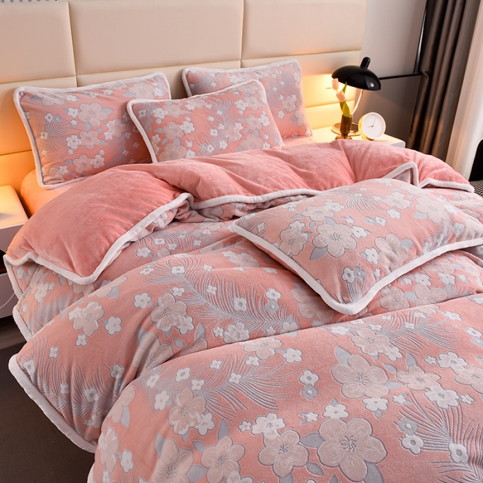 91家纺网 家纺一手货源 找家纺 畅畅家纺 2023新款A类雕花绒牛奶绒四件套 海棠花-粉
