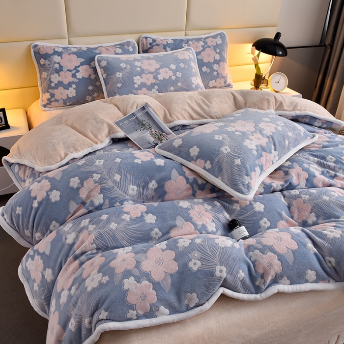 91家纺网 家纺一手货源 找家纺 畅畅家纺 2023新款A类雕花绒牛奶绒四件套 海棠花-蓝