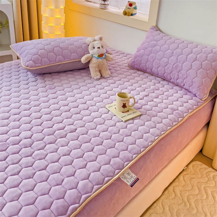 91家纺网 家纺一手货源 找家纺 梦舒羽 牛奶绒抗静电夹棉床笠床罩床单床盖床护垫套宿舍三件套 香芋紫