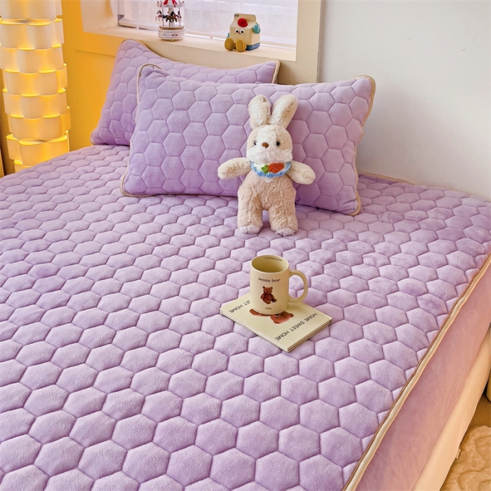 91家纺网 家纺一手货源 找家纺 梦舒羽 牛奶绒抗静电夹棉床笠床罩床单床盖床护垫套宿舍三件套 香芋紫