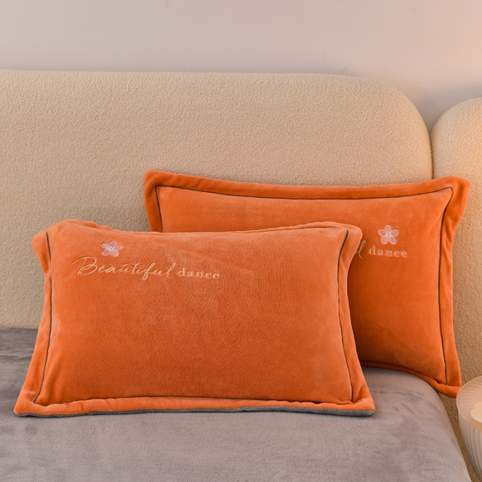 91家纺网 家纺一手货源 找家纺 畅畅家纺 2023高克重牛奶绒刺绣花四件套金貂法莱宝宝水晶雪花绒四件套 花海-桔+灰