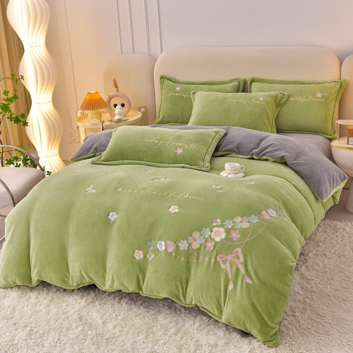 91家纺网 家纺一手货源 找家纺 畅畅家纺 2023高克重牛奶绒刺绣花四件套金貂法莱宝宝水晶雪花绒四件套 花海-绿+灰