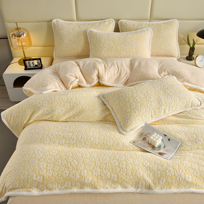 91家纺网 家纺一手货源 找家纺 畅畅家纺 2023新款A类雕花绒牛奶绒四件套 绒雪花-黄