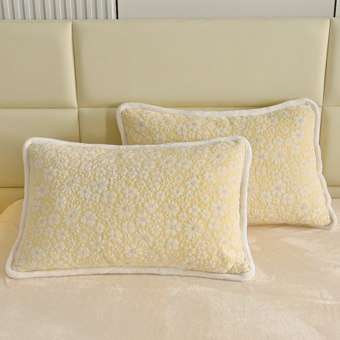 91家纺网 家纺一手货源 找家纺 畅畅家纺 2023新款A类雕花绒牛奶绒四件套 绒雪花-黄