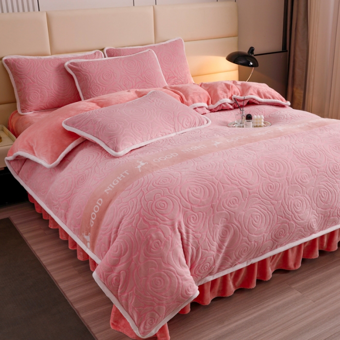 91家纺网 家纺一手货源 找家纺 畅畅家纺 2023新款A类雕花绒牛奶绒四件套 山茶花-粉