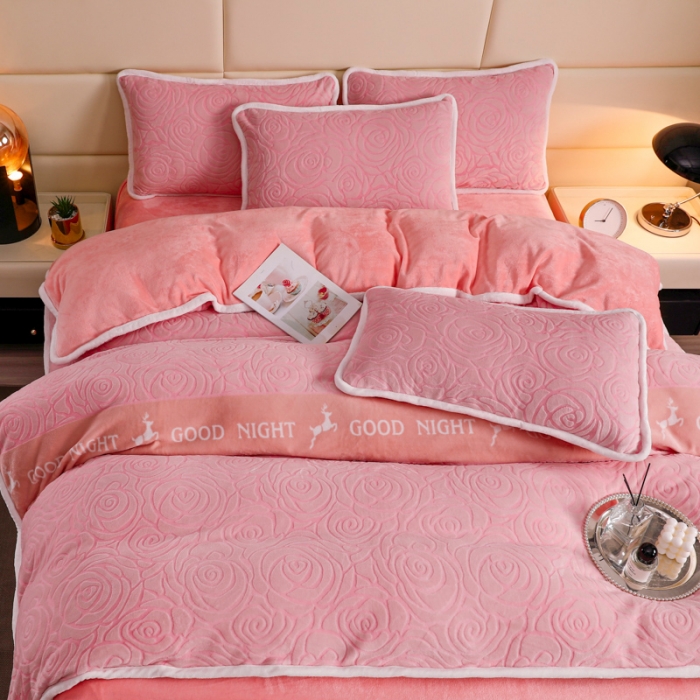 91家纺网 家纺一手货源 找家纺 畅畅家纺 2023新款A类雕花绒牛奶绒四件套 山茶花-粉