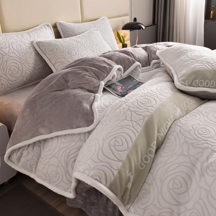 91家纺网 家纺一手货源 找家纺 畅畅家纺 2023新款A类雕花绒牛奶绒四件套 山茶花-浅灰