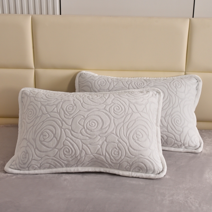 91家纺网 家纺一手货源 找家纺 畅畅家纺 2023新款A类雕花绒牛奶绒四件套 山茶花-浅灰