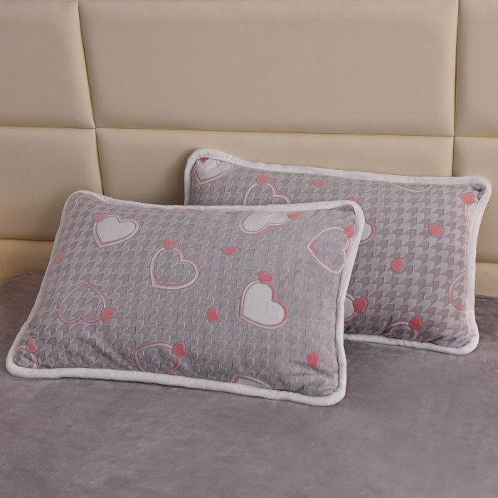 91家纺网 家纺一手货源 找家纺 畅畅家纺 2023新款A类雕花绒牛奶绒四件套 心心相印