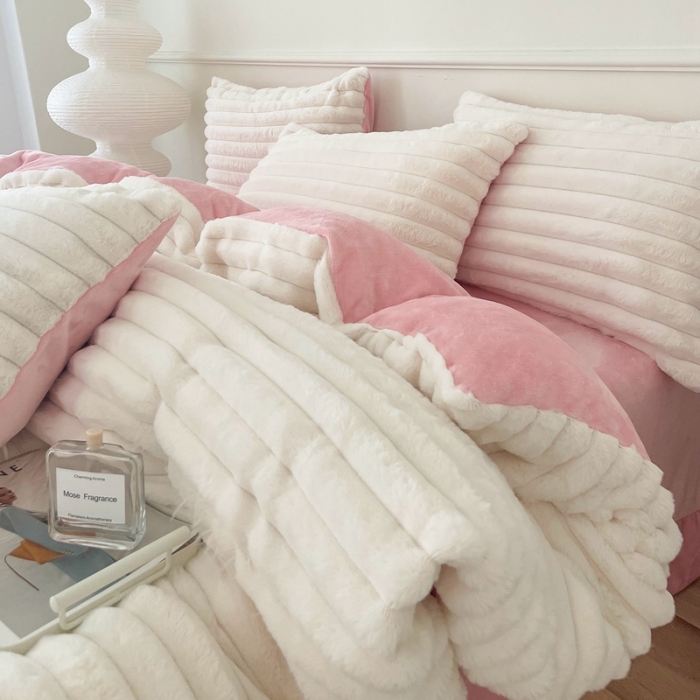 91家纺网 家纺一手货源 找家纺 畅畅家纺 2023新款兔毛绒兔兔绒懒兔绒立体剪花牛奶绒四件套 波浪-白+粉