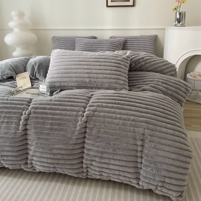 91家纺网 家纺一手货源 找家纺 畅畅家纺 2023新款兔毛绒兔兔绒懒兔绒立体剪花牛奶绒四件套 波浪-灰