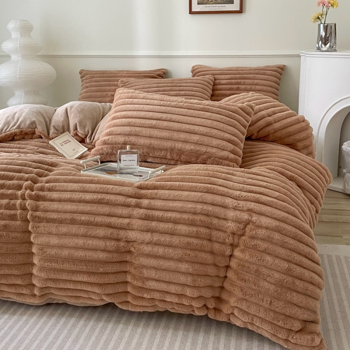 91家纺网 家纺一手货源 找家纺 畅畅家纺 2023新款兔毛绒兔兔绒懒兔绒立体剪花牛奶绒四件套 波浪-咖