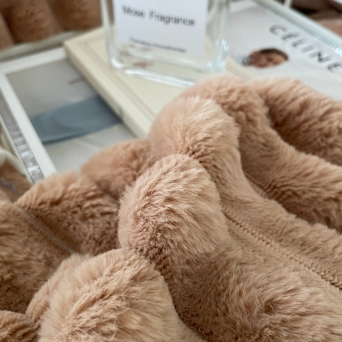 91家纺网 家纺一手货源 找家纺 畅畅家纺 2023新款兔毛绒兔兔绒懒兔绒立体剪花牛奶绒四件套 波浪-咖