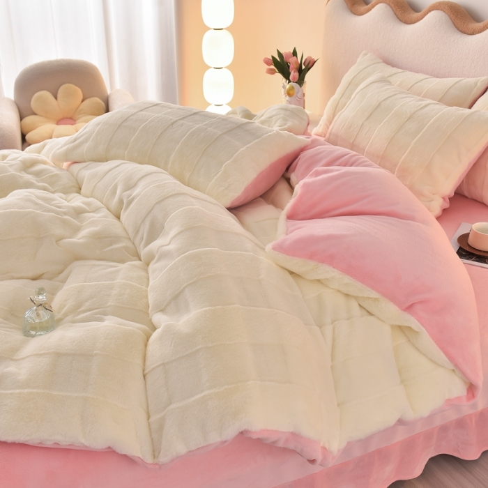 91家纺网 家纺一手货源 找家纺 畅畅家纺 2023新款兔毛绒兔兔绒懒兔绒立体剪花牛奶绒四件套 米黄+粉