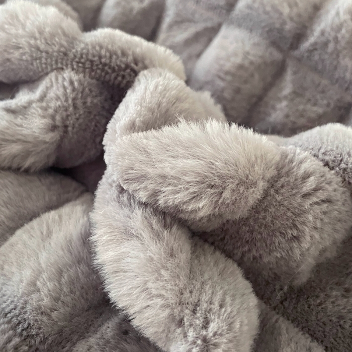 91家纺网 家纺一手货源 找家纺 畅畅家纺 2023新款兔毛绒兔兔绒懒兔绒立体剪花牛奶绒四件套 泡芙格-灰