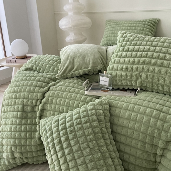 91家纺网 家纺一手货源 找家纺 畅畅家纺 2023新款兔毛绒兔兔绒懒兔绒立体剪花牛奶绒四件套 泡芙格-绿