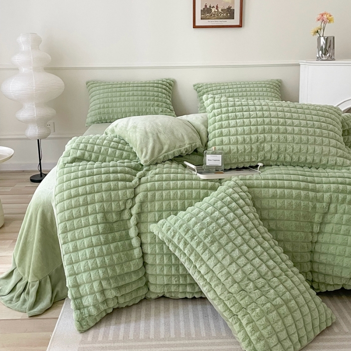 91家纺网 家纺一手货源 找家纺 畅畅家纺 2023新款兔毛绒兔兔绒懒兔绒立体剪花牛奶绒四件套 泡芙格-绿