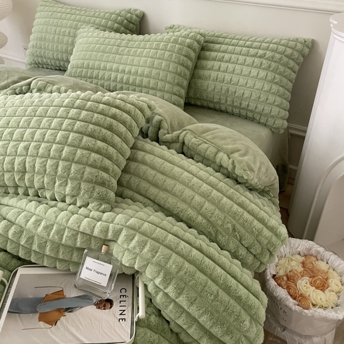 91家纺网 家纺一手货源 找家纺 畅畅家纺 2023新款兔毛绒兔兔绒懒兔绒立体剪花牛奶绒四件套 泡芙格-绿