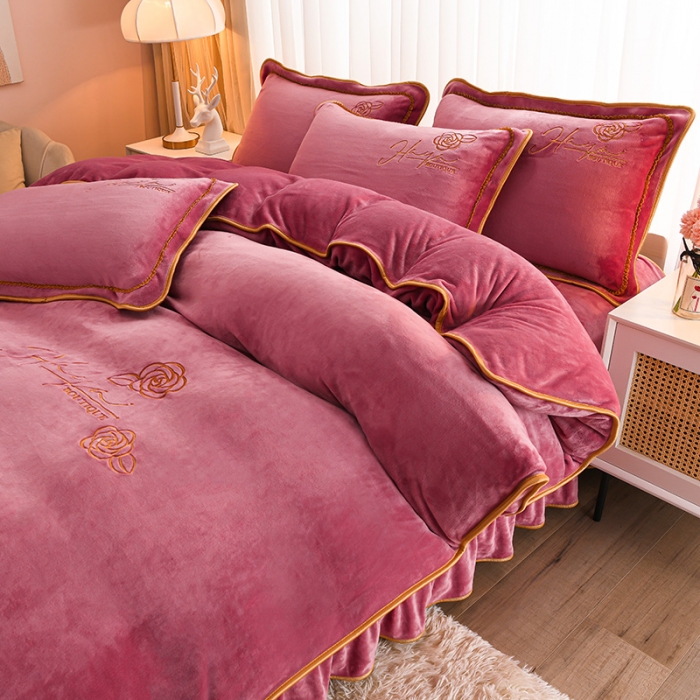 91家纺网 家纺一手货源 找家纺 博兰蒂2023新款绣花牛奶绒四件套床裙款-水仙花系列 豆沙