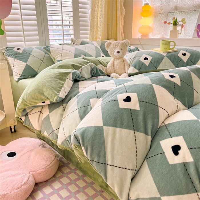 91家纺网 家纺一手货源 找家纺 古吉梦 2023新增牛奶绒印花（跑量款） 菱格-绿