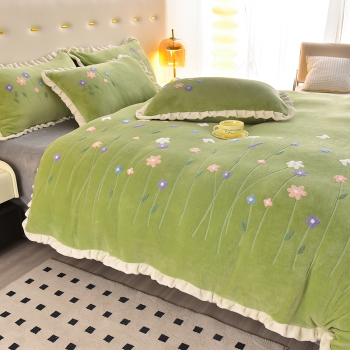 91家纺网 家纺一手货源 找家纺 畅畅 2024新款加厚韩版花卉牛奶绒刺绣花四件套婴儿兔毛绒繁花似锦 繁花似锦-草绿+灰