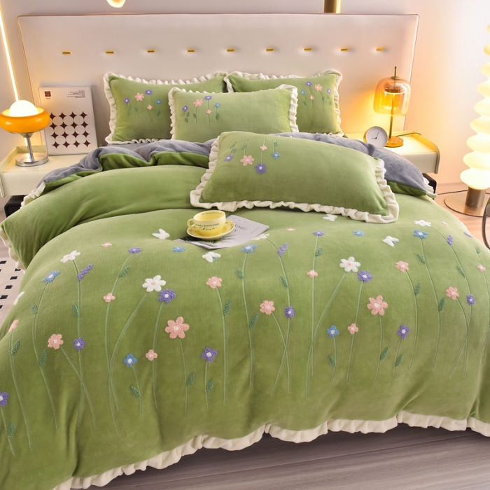 91家纺网 家纺一手货源 找家纺 畅畅 2024新款加厚韩版花卉牛奶绒刺绣花四件套婴儿兔毛绒繁花似锦 繁花似锦-草绿+灰