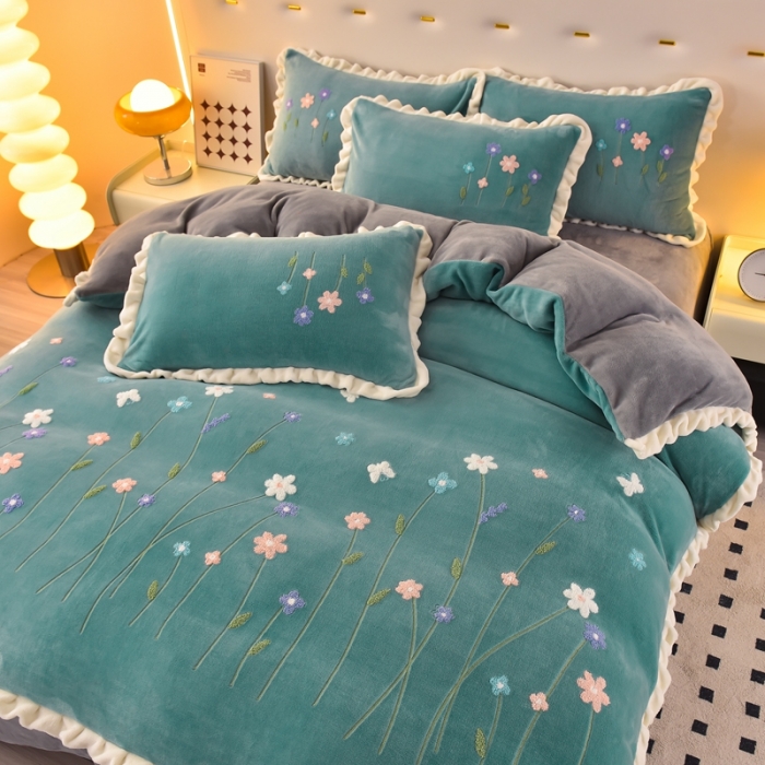 91家纺网 家纺一手货源 找家纺 畅畅 2024新款加厚韩版花卉牛奶绒刺绣花四件套婴儿兔毛绒繁花似锦 繁花似锦-湖蓝+灰