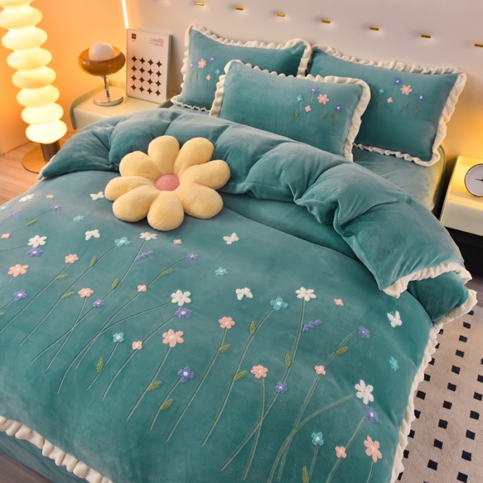 91家纺网 家纺一手货源 找家纺 畅畅 2024新款加厚韩版花卉牛奶绒刺绣花四件套婴儿兔毛绒繁花似锦 繁花似锦-湖蓝