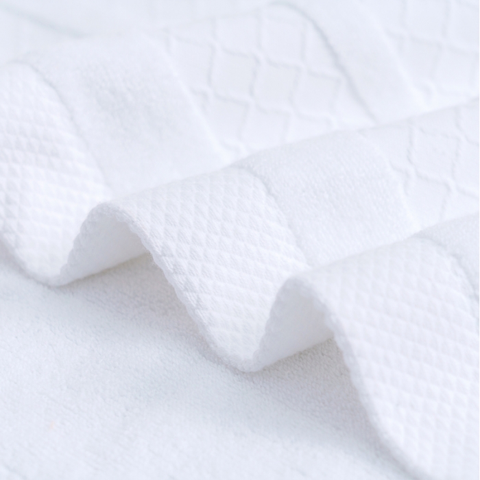 91家纺网 家纺一手货源 找家纺 朴尔家纺 2023新款全棉32股小棱形系列毛巾浴巾 洁白色毛巾