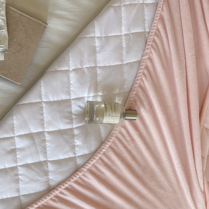 91家纺网 家纺一手货源 找家纺 三味舒屋 2024新款牛奶绒夹棉床笠 方格冰激淋粉