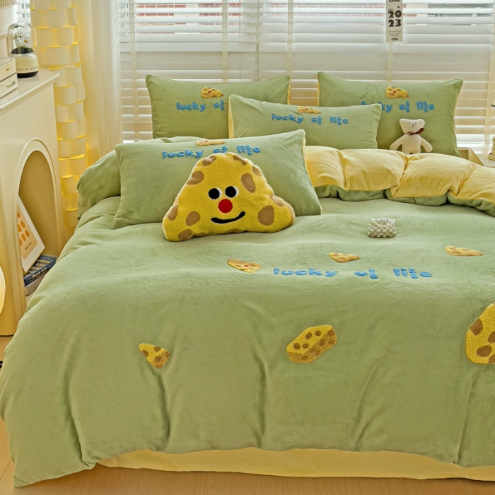 91家纺网 家纺一手货源 找家纺 娜娜 2023新款牛奶绒毛巾绣套件