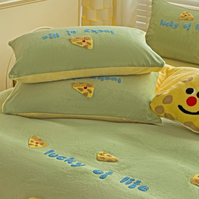 91家纺网 家纺一手货源 找家纺 娜娜 2023新款牛奶绒毛巾绣套件