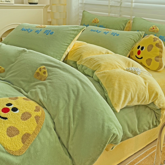 91家纺网 家纺一手货源 找家纺 娜娜 2023新款牛奶绒毛巾绣套件